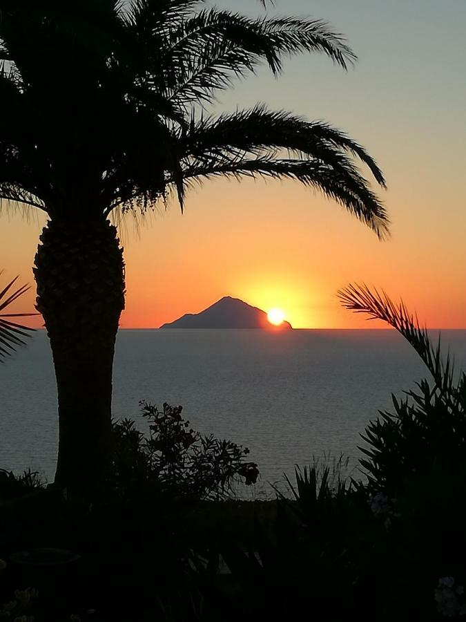 Appartement R9 à Vulcano  Extérieur photo