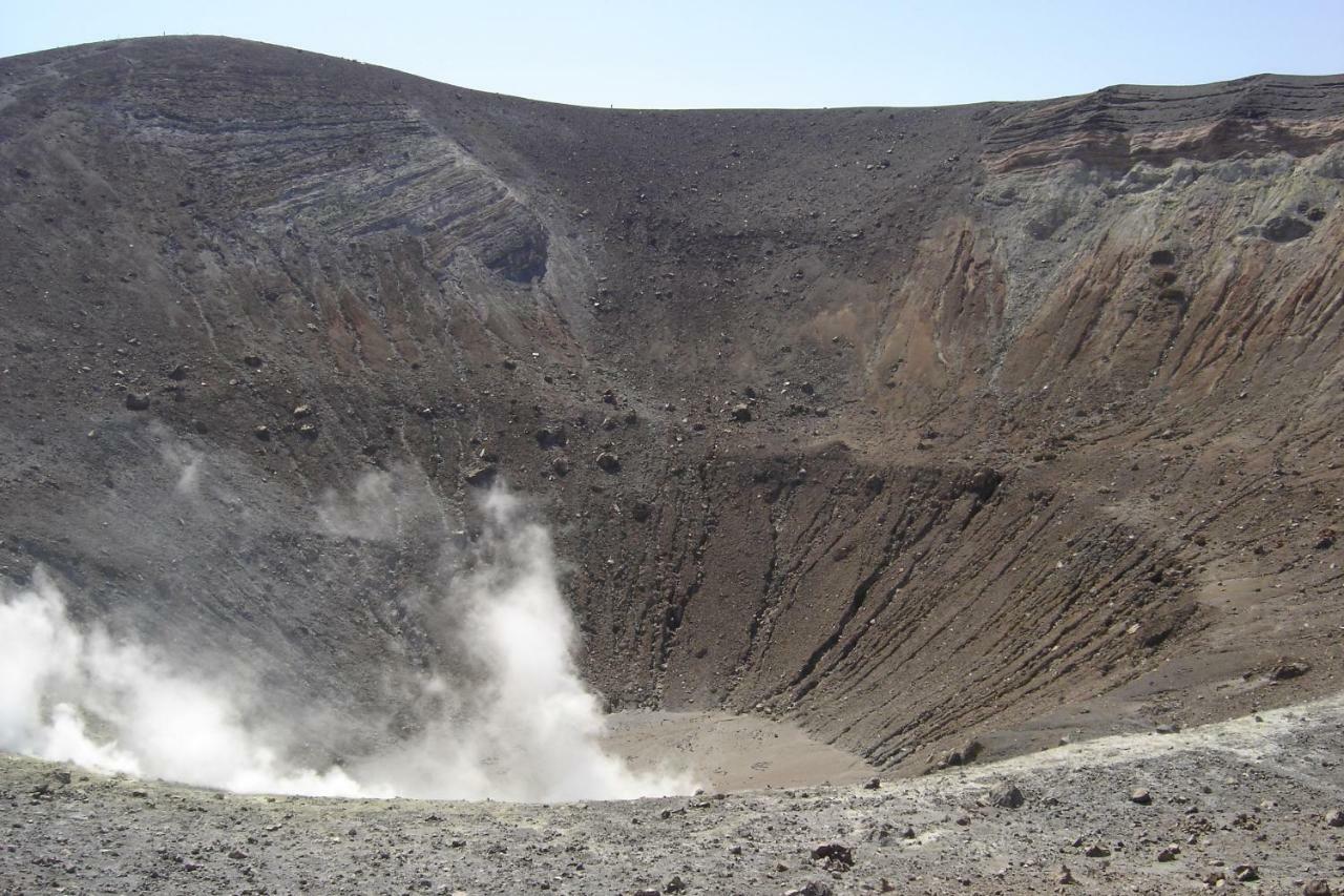 Appartement R9 à Vulcano  Extérieur photo